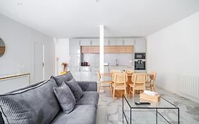 Beautiful Flat For 6 People #6